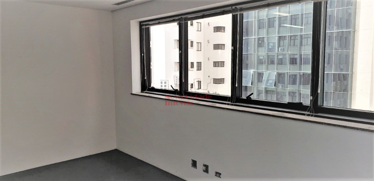 Imagem Sala Comercial à Venda ou Locação, 74 m² em Vila Olímpia - São Paulo Imagem Sala Comercial à Venda ou Locação, 74 m² em Vila Olímpia - São Paulo