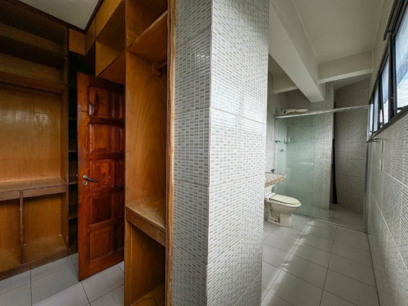 Imagem Imóvel com 4 Quartos à Venda, 243 m² em Nossa Senhora Das Graças - Manaus Imagem Imóvel com 4 Quartos à Venda, 243 m² em Nossa Senhora Das Graças - Manaus