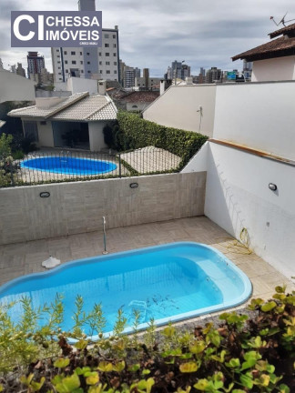 Imagem Sobrado com 3 Quartos à Venda, 600 m² em Centro - Itajaí Imagem Sobrado com 3 Quartos à Venda, 600 m² em Centro - Itajaí