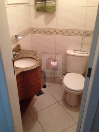 Imagem Casa com 3 Quartos à Venda, 100 m² em Ipanema - Porto Alegre Imagem Casa com 3 Quartos à Venda, 100 m² em Ipanema - Porto Alegre