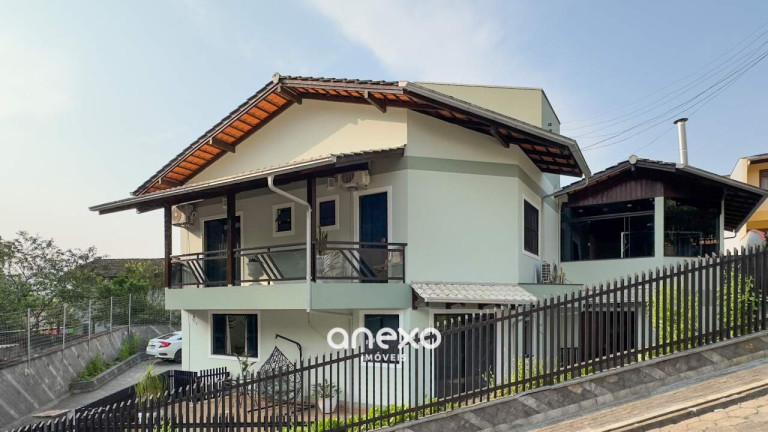 Casa com 6 Quartos à Venda, 336 m² em Progresso - Blumenau