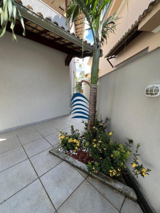 Imagem Imóvel com 4 Quartos à Venda, 270 m² em Buraquinho - Lauro De Freitas Imagem Imóvel com 4 Quartos à Venda, 270 m² em Buraquinho - Lauro De Freitas