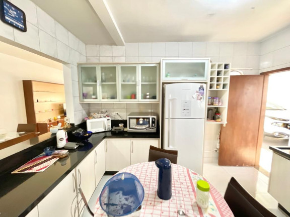 Imagem Casa com 6 Quartos à Venda, 321 m² em Boa Vista - Londrina Imagem Casa com 6 Quartos à Venda, 321 m² em Boa Vista - Londrina