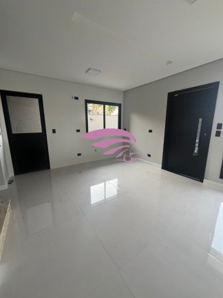 Imagem Casa com 3 Quartos à Venda, 137 m² em Uberaba - Curitiba Imagem Casa com 3 Quartos à Venda, 137 m² em Uberaba - Curitiba