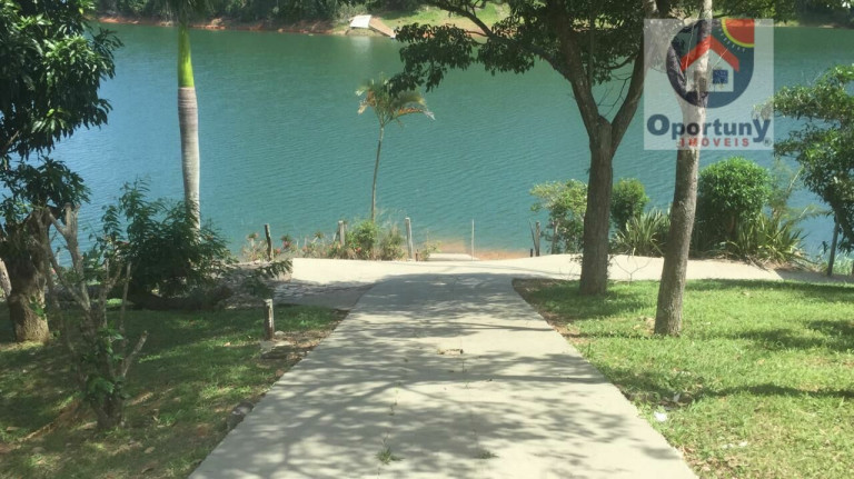 Imagem Imóvel com 3 Quartos à Venda, 5.000 m² em Centro - Igaratá