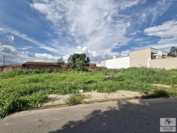 Imagem Terreno à Venda, 557 m² em Independência - 2º Complemento - Aparecida De Goiânia Imagem Terreno à Venda, 557 m² em Independência - 2º Complemento - Aparecida De Goiânia