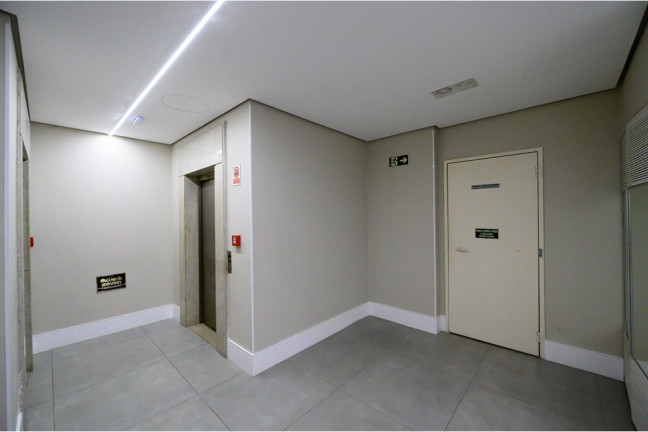 Imagem Imóvel com 1 Quarto à Venda, 49 m² em Centro Histórico - Porto Alegre Imagem Imóvel com 1 Quarto à Venda, 49 m² em Centro Histórico - Porto Alegre