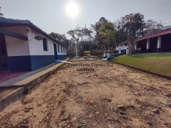 Imagem Imóvel com 3 Quartos à Venda, 1.548.800 m² em Centro - Piquete Imagem Imóvel com 3 Quartos à Venda, 1.548.800 m² em Centro - Piquete