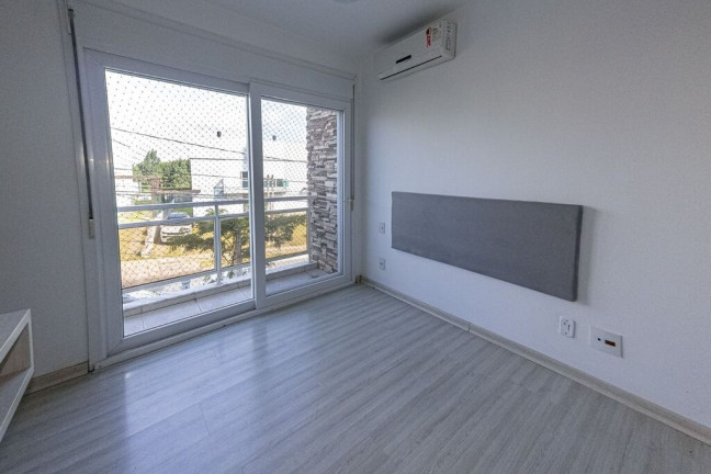 Imagem Casa com 3 Quartos à Venda, 141 m² em Lomba Do Pinheiro - Porto Alegre Imagem Casa com 3 Quartos à Venda, 141 m² em Lomba Do Pinheiro - Porto Alegre