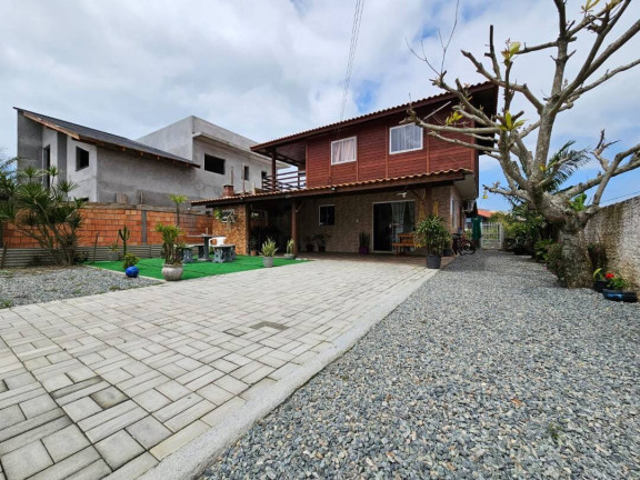 Imagem Casa com 6 Quartos à Venda, 160 m² em Centro - Balneário Barra Do Sul Imagem Casa com 6 Quartos à Venda, 160 m² em Centro - Balneário Barra Do Sul