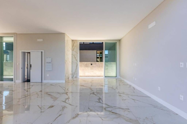 Imagem Casa com 4 Quartos à Venda, 430 m² em Santa Regina - Camboriú Imagem Casa com 4 Quartos à Venda, 430 m² em Santa Regina - Camboriú