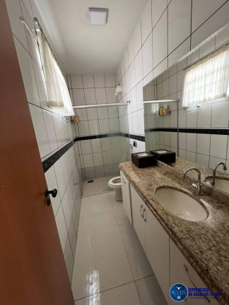Imagem Casa com 3 Quartos à Venda, 360 m² em Vila Rezende - Goiânia Imagem Casa com 3 Quartos à Venda, 360 m² em Vila Rezende - Goiânia