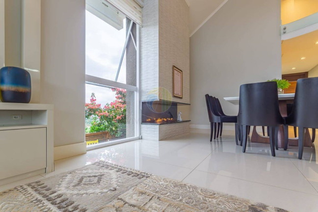 Imagem Casa com 3 Quartos à Venda, 380 m² em Camboriú Imagem Casa com 3 Quartos à Venda, 380 m² em Camboriú