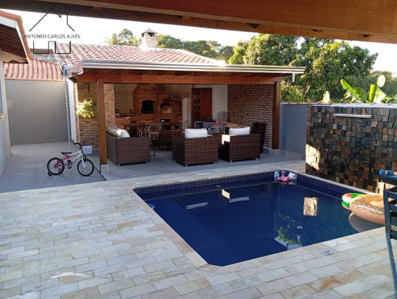 Imagem Casa com 3 Quartos à Venda, 500 m² em Centro - Pinhalzinho Imagem Casa com 3 Quartos à Venda, 500 m² em Centro - Pinhalzinho