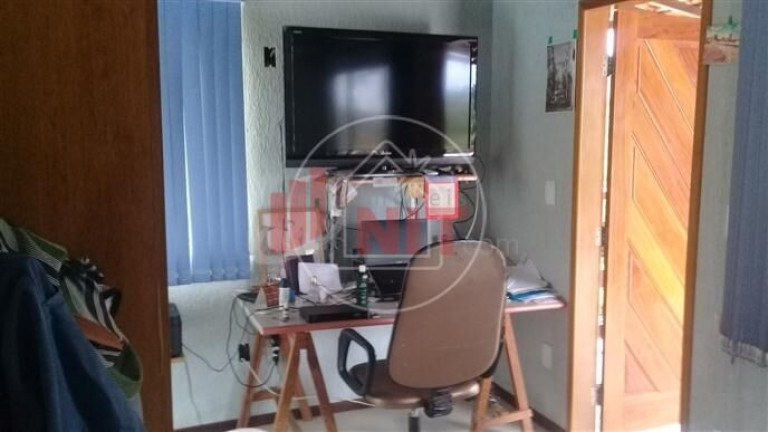Imagem Casa com 3 Quartos à Venda, 320 m² em Pendotiba - Niterói
