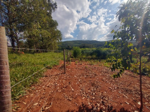 Chácara com 1 Quarto à Venda, 45 m² em Mateus Leme