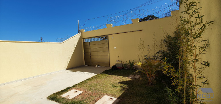 Imagem Casa com 3 Quartos à Venda, em São Pedro - Esmeraldas Imagem Casa com 3 Quartos à Venda, em São Pedro - Esmeraldas