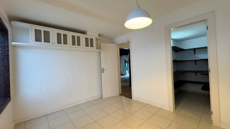 Imagem Casa com 5 Quartos para Alugar, 450 m² em Portinho - Cabo Frio Imagem Casa com 5 Quartos para Alugar, 450 m² em Portinho - Cabo Frio