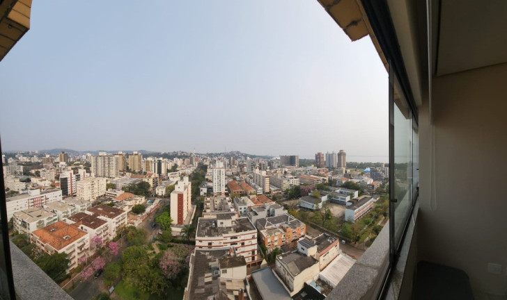 Imagem Imóvel com 3 Quartos à Venda, em Menino Deus - Porto Alegre Imagem Imóvel com 3 Quartos à Venda, em Menino Deus - Porto Alegre