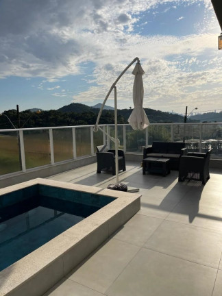 Imagem Casa com 3 Quartos à Venda, 402 m² em Centro - Camboriú Imagem Casa com 3 Quartos à Venda, 402 m² em Centro - Camboriú