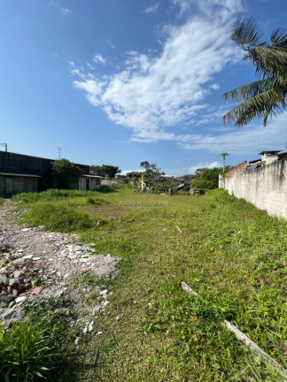 Imagem Terreno à Venda, 700 m² em Piçarras - Guaratuba Imagem Terreno à Venda, 700 m² em Piçarras - Guaratuba