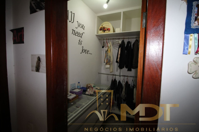 Imagem Casa com 4 Quartos à Venda, 500 m² em Garças - Belo Horizonte Imagem Casa com 4 Quartos à Venda, 500 m² em Garças - Belo Horizonte