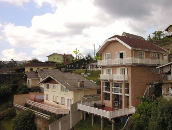 Imagem Casa com 3 Quartos à Venda, 270 m² em Vila Telma - Campos Do Jordão Imagem Casa com 3 Quartos à Venda, 270 m² em Vila Telma - Campos Do Jordão