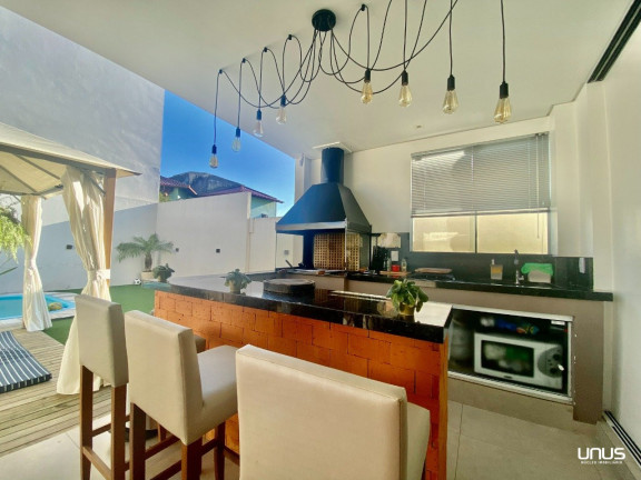 Imagem Casa com 3 Quartos à Venda, 360 m² em Forquilhinha - São José Imagem Casa com 3 Quartos à Venda, 360 m² em Forquilhinha - São José