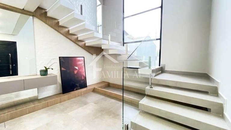 Imagem Sobrado com 5 Quartos à Venda, 250 m² em Espinheiros - Joinville