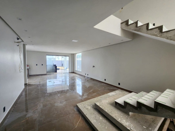 Imagem Casa com 3 Quartos à Venda, 245 m² em Ponta Negra - Manaus Imagem Casa com 3 Quartos à Venda, 245 m² em Ponta Negra - Manaus