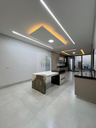 Imagem Casa com 3 Quartos à Venda, 180 m² em Moinho Dos Ventos - Goiânia Imagem Casa com 3 Quartos à Venda, 180 m² em Moinho Dos Ventos - Goiânia