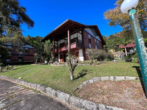 Imagem Casa com 4 Quartos à Venda, 371 m² em Comary - Teresópolis