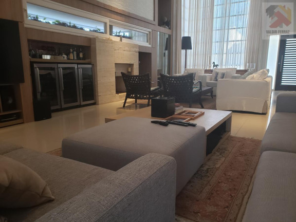 Imagem Casa com 5 Quartos à Venda, 450 m² em Jurerê Internacional - Florianópolis Imagem Casa com 5 Quartos à Venda, 450 m² em Jurerê Internacional - Florianópolis