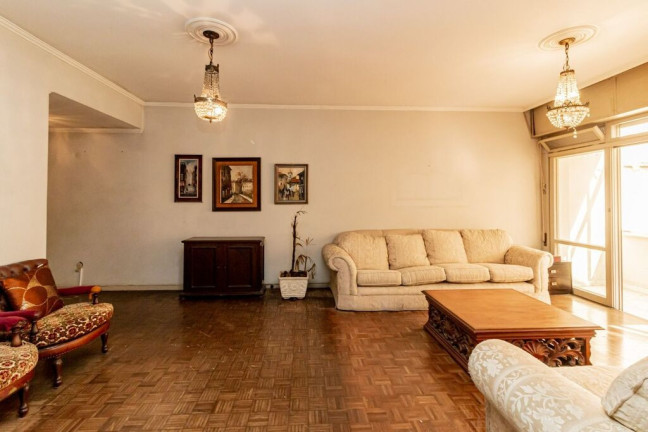 Imagem Apartamento com 3 Quartos à Venda, 145 m² em Centro Histórico - Porto Alegre Imagem Apartamento com 3 Quartos à Venda, 145 m² em Centro Histórico - Porto Alegre
