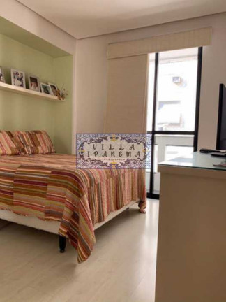 Imagem Apartamento com 3 Quartos à Venda, 121 m² em Leme - Rio De Janeiro Imagem Apartamento com 3 Quartos à Venda, 121 m² em Leme - Rio De Janeiro
