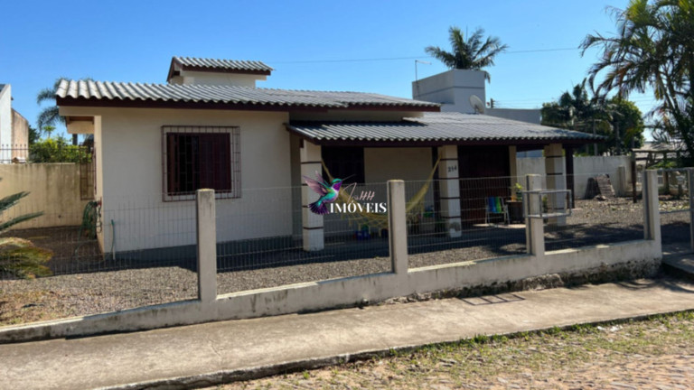 Imagem Casa com 3 Quartos à Venda, 108 m² em Vila São João - Torres