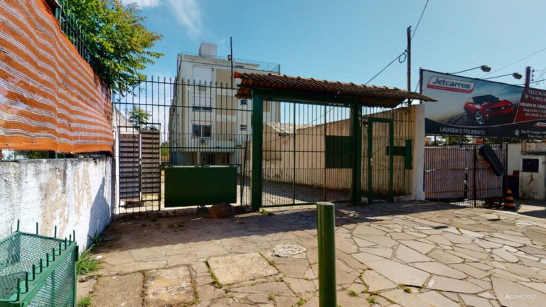 Imagem Imóvel com 2 Quartos à Venda, 73 m² em Cristal - Porto Alegre Imagem Imóvel com 2 Quartos à Venda, 73 m² em Cristal - Porto Alegre