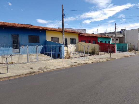 Imagem Casa com 2 Quartos à Venda, 435 m² em Vila Pinheiro - Pirassununga Imagem Casa com 2 Quartos à Venda, 435 m² em Vila Pinheiro - Pirassununga