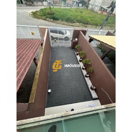 Imagem Sobrado com 3 Quartos à Venda, 50 m² em Santa Regina  - Camboriú