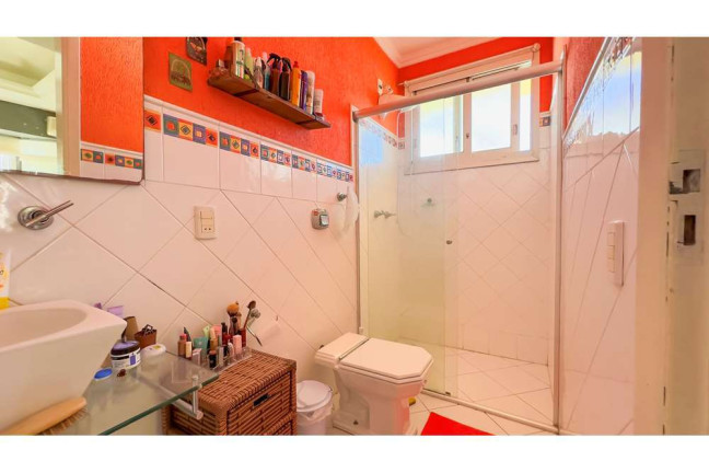 Imagem Casa com 4 Quartos à Venda, 394 m² em Vila Assunção - Porto Alegre Imagem Casa com 4 Quartos à Venda, 394 m² em Vila Assunção - Porto Alegre