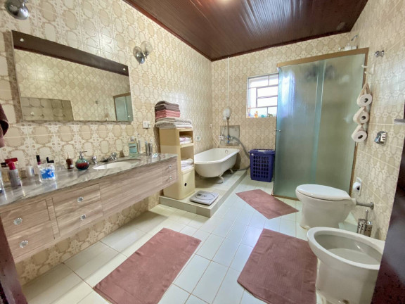 Imagem Chácara com 10 Quartos à Venda, 60.000 m² em Piracaia Imagem Chácara com 10 Quartos à Venda, 60.000 m² em Piracaia