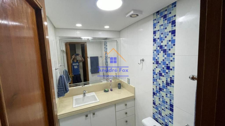 Imagem Imóvel com 4 Quartos à Venda, 352 m² em Maracanã - Rio De Janeiro Imagem Imóvel com 4 Quartos à Venda, 352 m² em Maracanã - Rio De Janeiro
