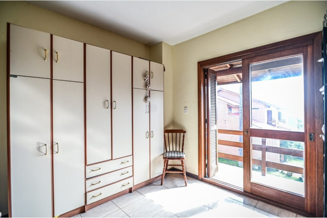 Imagem Casa com 2 Quartos à Venda, em Serraria - Porto Alegre Imagem Casa com 2 Quartos à Venda, em Serraria - Porto Alegre