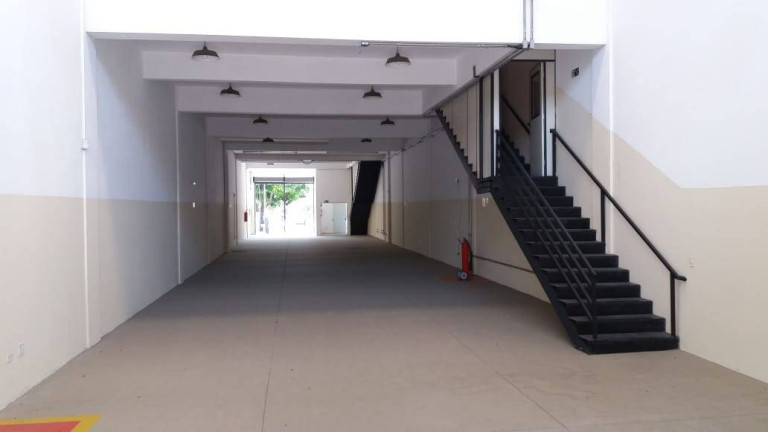 Imagem Galpão para Alugar, 800 m² em Alphaville Industrial - Barueri