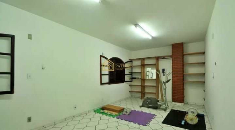 Imagem Casa com 4 Quartos à Venda, 300 m² em Utinga - Santo André Imagem Casa com 4 Quartos à Venda, 300 m² em Utinga - Santo André