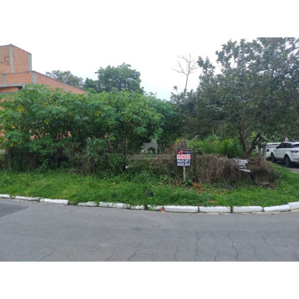 Terreno à Venda, 402 m² em Praia Dos Amores - Balneário Camboriú