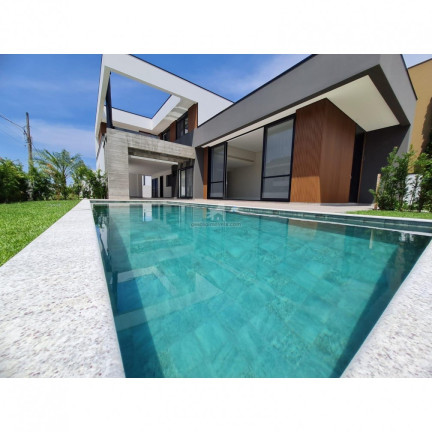 Imagem Casa com 4 Quartos à Venda, 286 m² em Santa Regina - Camboriú