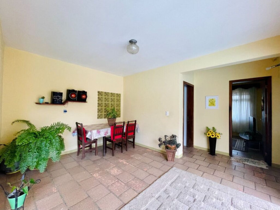Imagem Casa com 5 Quartos à Venda, 240 m² em Itoupava Central - Blumenau Imagem Casa com 5 Quartos à Venda, 240 m² em Itoupava Central - Blumenau