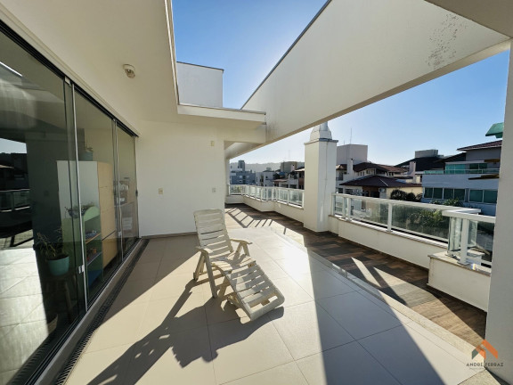 Imagem Apartamento com 2 Quartos à Venda, 141 m²
