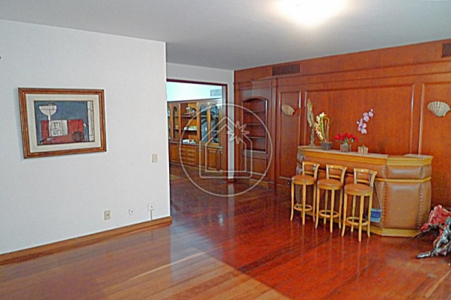 Imagem Apartamento com 3 Quartos à Venda, 184 m² em Copacabana - Rio De Janeiro Imagem Apartamento com 3 Quartos à Venda, 184 m² em Copacabana - Rio De Janeiro